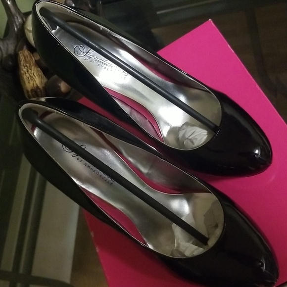 Shoedazzle Heels - Picture 2 of 5